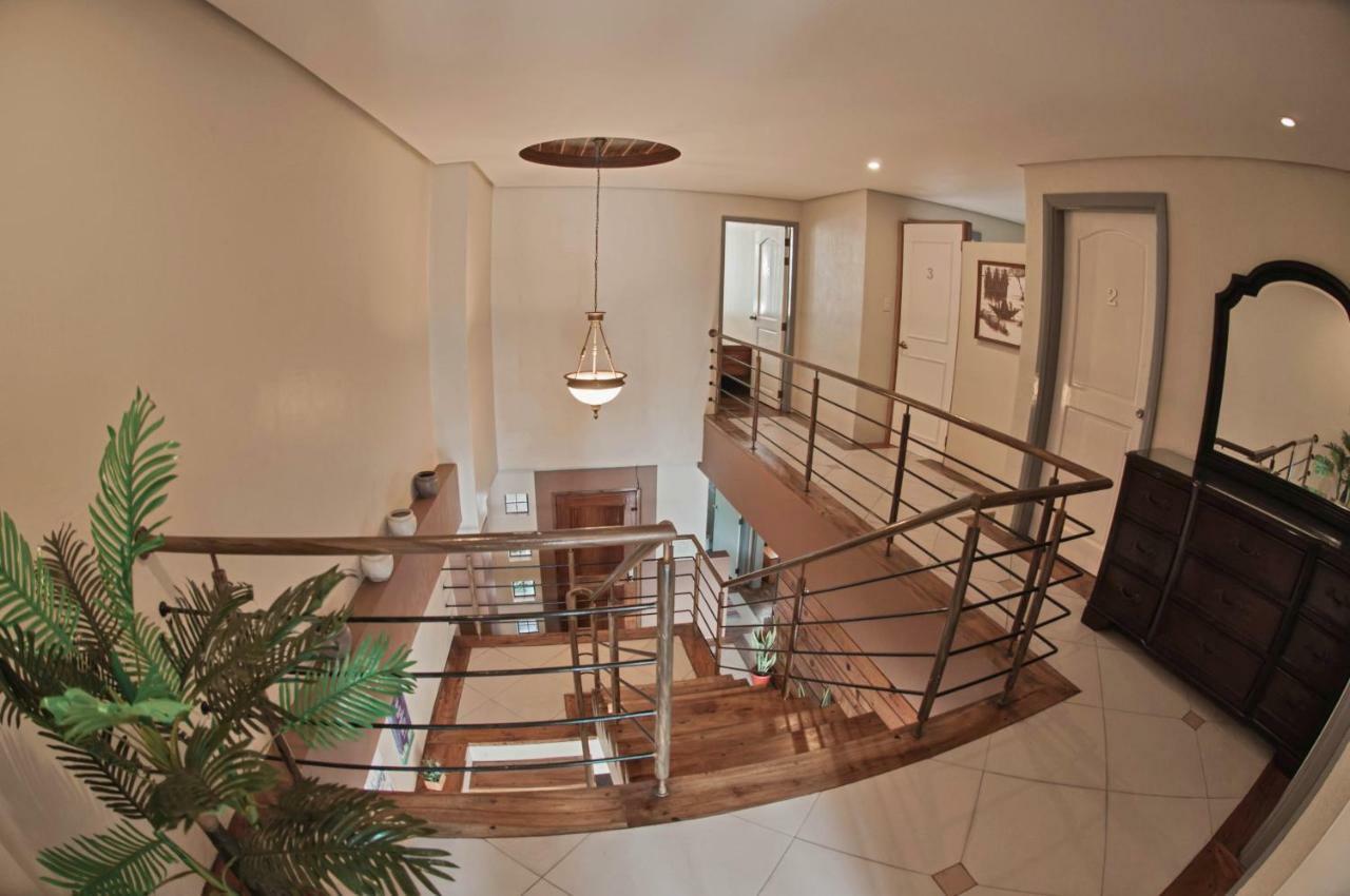 The Half House By Elmar Cabin Baguio City Extérieur photo